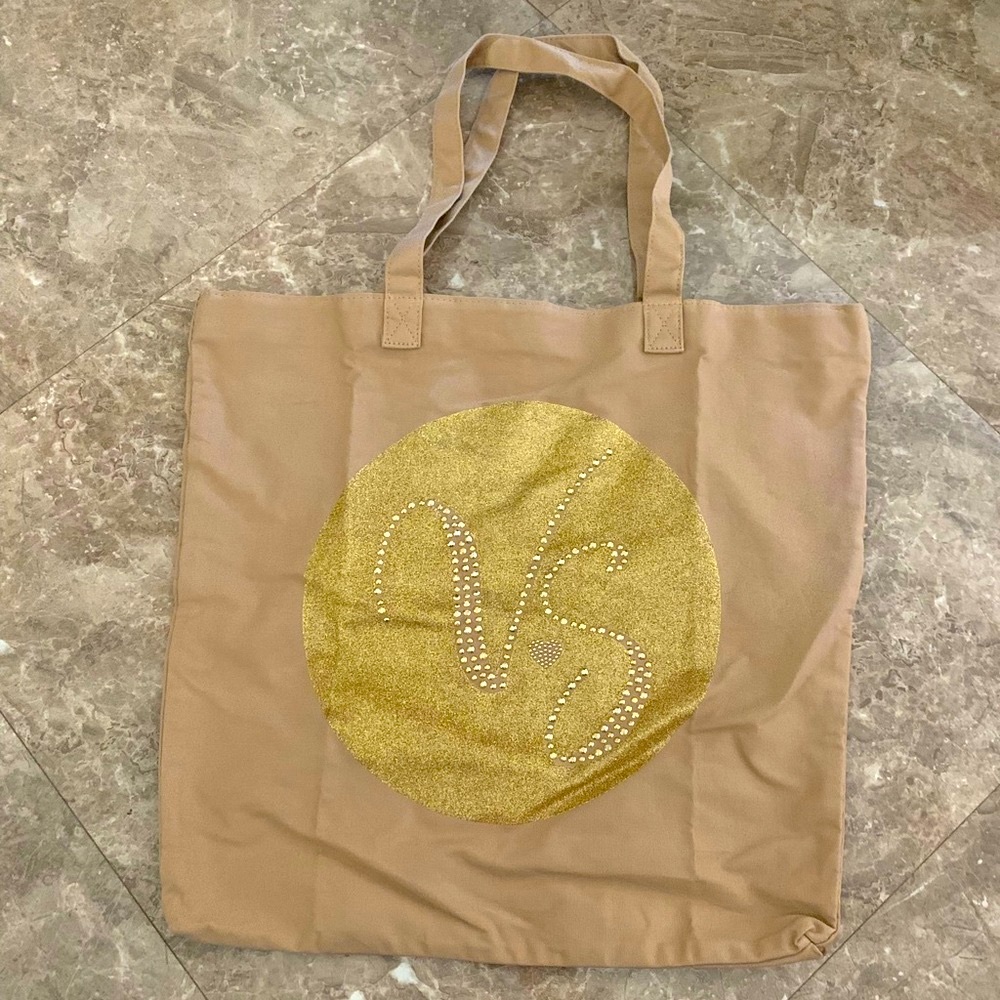 New Victoria’s Secret Tote